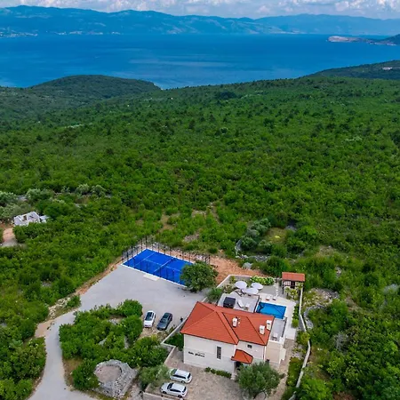 Lovely In Zestilac With Sauna Σπίτι διακοπών Gostinjac